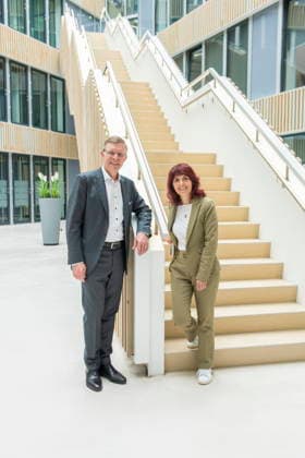 Annual press conference 2026 of the Saar Savings Banks Association on Tuesday 05 05 2026 in Saarbrücken In the picture from left Dr Christian Molitor, Managing Director of the Saar Savings Banks Association, and Cornelia Hoffmann Bethscheider, President of the Saar Savings Banks Association bub