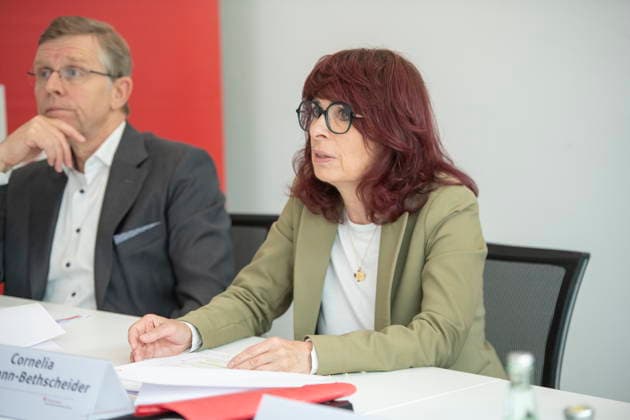 Annual press conference 2026 of the Saar Savings Banks Association on Tuesday 05 05 2026 in Saarbrücken In the picture Cornelia Hoffmann Bethscheider, President of the Saar Savings Banks Association bub