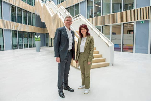 Annual press conference 2026 of the Saar Savings Banks Association on Tuesday 05 05 2026 in Saarbrücken In the picture from left Dr Christian Molitor, Managing Director of the Saar Savings Banks Association, and Cornelia Hoffmann Bethscheider, President of the Saar Savings Banks Association bub