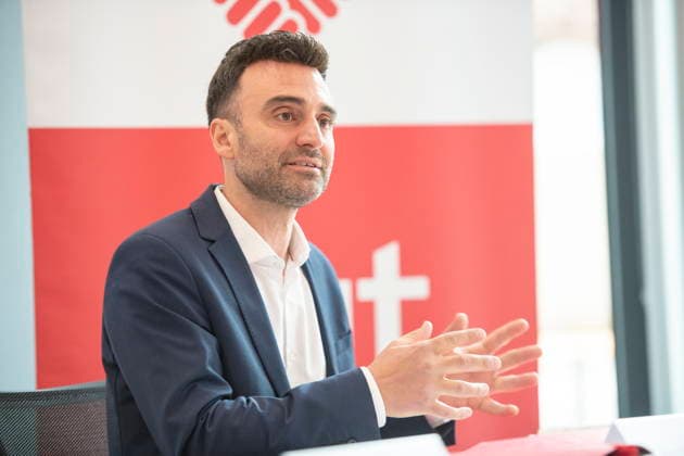 Annual press conference 2026 of the Saar Savings Banks Association on Tuesday 05 05 2026 in Saarbrücken In the picture Benjamin Kirsch, press spokesman of the Saar Savings Banks Association bub