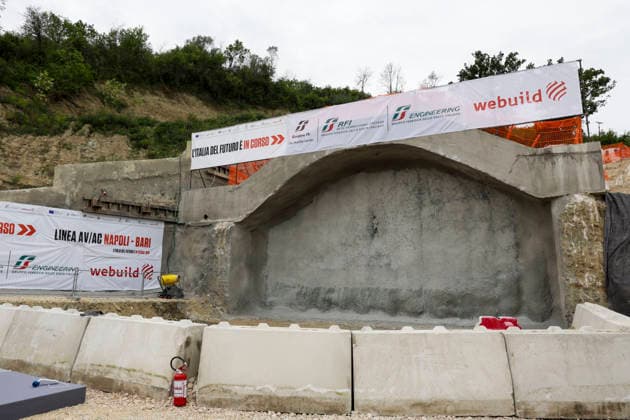 Breakthrough Achieved at Rocchetta Tunnel on Naples Bari Line The breakthrough of the final tunnel face in the Rocchetta Tunnel on the Apice Hirpinia section of the new Naples Bari high-speed and high-capacity line in Apice, Benevento on March, 5 2026. ABP16140 Copyright: xAntonioxBalascox