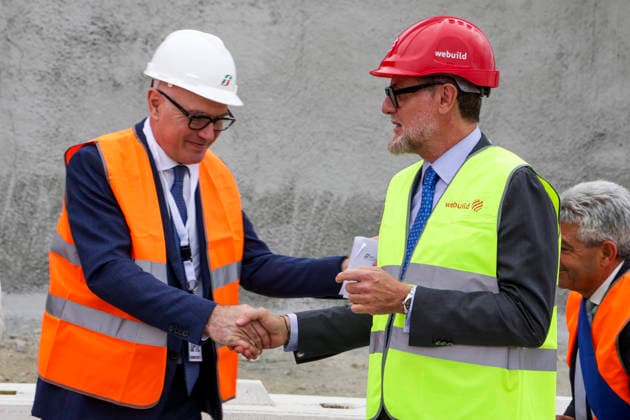 Breakthrough Achieved at Rocchetta Tunnel on Naples Bari Line The breakthrough of the final tunnel face in the Rocchetta Tunnel on the Apice Hirpinia section of the new Naples Bari high-speed and high-capacity line in Apice, Benevento on March, 5 2026. In photo Aldo Isi Chief Executive Officer and General Manager of RFI, Nicola Meistro Senior Vice President of Operations (Rail) at Webuild Italia ABP16626 Copyright: xAntonioxBalascox