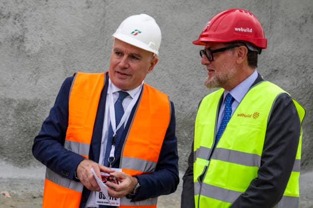 Breakthrough Achieved at Rocchetta Tunnel on Naples Bari Line The breakthrough of the final tunnel face in the Rocchetta Tunnel on the Apice Hirpinia section of the new Naples Bari high-speed and high-capacity line in Apice, Benevento on March, 5 2026. In photo Aldo Isi Chief Executive Officer and General Manager of RFI, Nicola Meistro Senior Vice President of Operations (Rail) at Webuild Italia ABP16641 Copyright: xAntonioxBalascox
