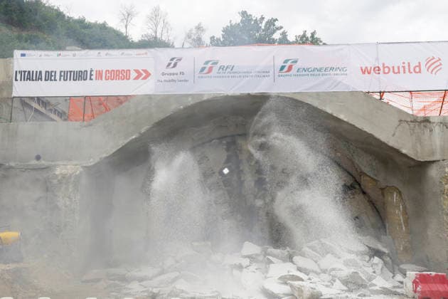 Breakthrough Achieved at Rocchetta Tunnel on Naples Bari Line The breakthrough of the final tunnel face in the Rocchetta Tunnel on the Apice Hirpinia section of the new Naples Bari high-speed and high-capacity line in Apice, Benevento on March, 5 2026. ABP17046 Copyright: xAntonioxBalascox
