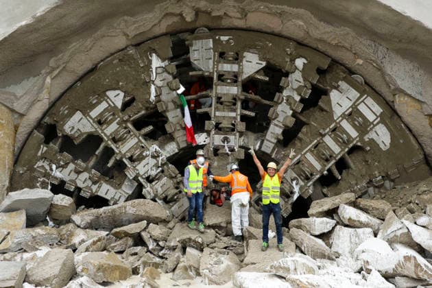 Breakthrough Achieved at Rocchetta Tunnel on Naples Bari Line The breakthrough of the final tunnel face in the Rocchetta Tunnel on the Apice Hirpinia section of the new Naples Bari high-speed and high-capacity line in Apice, Benevento on March, 5 2026. ABP17402 Copyright: xAntonioxBalascox