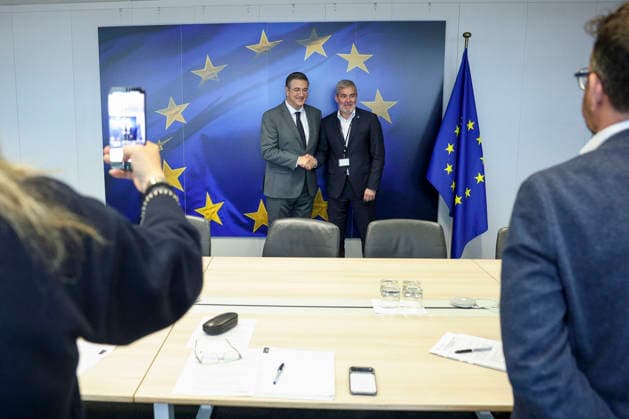 Canarias regional President Fernando Clavijo (R) meets European Transport Commissioner, Apostolos Tzitzikostas (L), in Brussels, Belgium, 05 May 2026. According to Clavijo, the MV Hondius cruise ship affected by the hantavirus outbreak should be assisted in Cape Verde before returning to The Netherlands with no need of stopping in the Canary Islands . Canarias regional President meets European Transport Commissioner !ACHTUNG: NUR REDAKTIONELLE NUTZUNG!  Copyright: xPabloxGarrigósx GRAF7685 20260505-55020185946_1