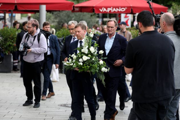 search for traces after amokfart in leipzig Leipzig , 05 05 2036 One day after Jeffrey K drove amok in Grimmaische Straße in downtown Leipzig, Armin Schuster, Minister of the Interior of Saxony, Michael Kretschmer, Prime Minister of Saxony, and Burghard Junge, Lord Mayor of Leipzig, visit the crime scene in Saxony Germany Copyright: xMatthiasxGränzdörferx