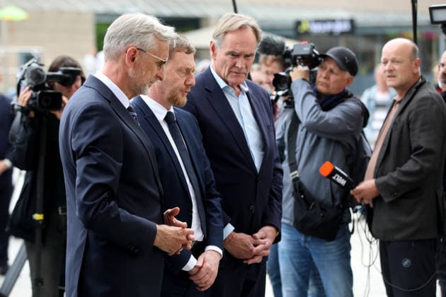 search for traces after amokfart in leipzig Leipzig , 05 05 2036 One day after Jeffrey K drove amok in Grimmaische Straße in downtown Leipzig, Armin Schuster, Minister of the Interior of Saxony, Michael Kretschmer, Prime Minister of Saxony, and Burghard Junge, Lord Mayor of Leipzig, visit the crime scene in Saxony Germany Copyright: xMatthiasxGränzdörferx