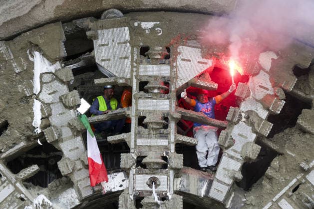 Photo IPP Antonio Balasco Gruppo Editoriale LiveMedia Benevento 05 05 2026 Trains Bari Naples High Speed line, completed excavation of the Rocchetta Tunnel final tunnel breakthrough In photo The breakthrough of the final tunnel face in the Rocchetta Tunnel on the Apic