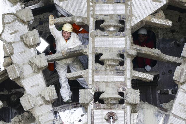 Photo IPP Antonio Balasco Gruppo Editoriale LiveMedia Benevento 05 05 2026 Trains Bari Naples High Speed line, completed excavation of the Rocchetta Tunnel final tunnel breakthrough In photo The breakthrough of the final tunnel face in the Rocchetta Tunnel on the Apic
