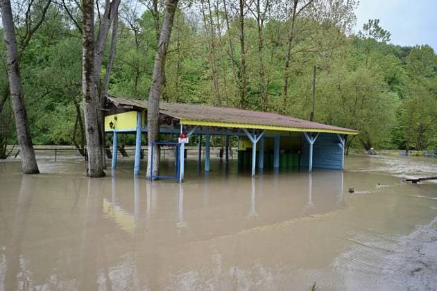Flooding hits northwestern Turkiye after days of heavy rain DUZCE, TURKIYE - MAY 05: A view shows flooded agricultural land and businesses after heavy rainfall caused the Melen River to overflow in Cumayeri, Duzce, Turkiye, on May 05, 2026. Intermittent downpours lasting four days led to flooding in the Dokuzdegirmen area, affecting farmland and local enterprises. Omer Urer Anadolu Duzce Turkey. Editorial use only. Please get in touch for any other usage.  Copyright: x2026xAnadoluxOmerxUrerx