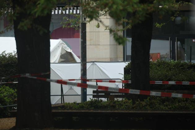 Leipzig city center cordoned off over a wide area to secure evidence A 33-year-old man from Leipzig crashed his car into a crowd of people in the pedestrian zone of Leipzig city center on Monday Two people were killed and numerous injured Only a bollard stopped the car at the end of Grimmaische Straße Leipzig, 05 05 2026 Copyright: xAgenturxMatthiasxWehnertx xM.xGränzdörferx