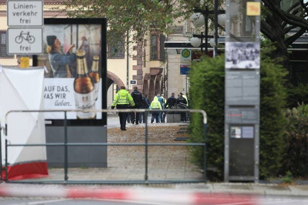Leipzig city center cordoned off over a wide area to secure evidence A 33-year-old man from Leipzig crashed his car into a crowd of people in the pedestrian zone of Leipzig city center on Monday Two people were killed and numerous injured Only a bollard stopped the car at the end of Grimmaische Straße Leipzig, 05 05 2026 Copyright: xAgenturxMatthiasxWehnertx xM.xGränzdörferx