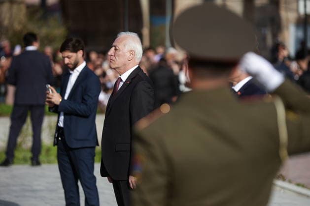 ARMENIA, GYUMRI - MAY 5, 2026: Vahagn Khachaturyan, President of Armenia, attends a ceremony to lay flowers at the memorial to the 1988 Spitak earthquake titled For the Innocent Victims, For the Merciful Hearts and situated in Vardanants Square Gyumri Armenia  - ZUMAt113 20260505_zaa_t113_307 Copyright: xAlexanderxPatrinx