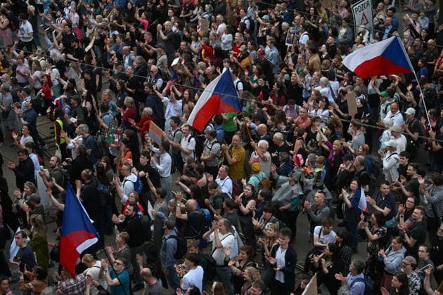 Rally and march in support of public Czech Radio and Czech Television, organised by Million Moments association, took place at the Old Town Square, Prague, Czech Republic, on May 5, 2026. Participants of the march in front of the Czech Radio building in Vinohrady. (CTKxPhoto MichaelaxRihova) CTKPhotoP2026050507967  CTKPhotoP2026050507967