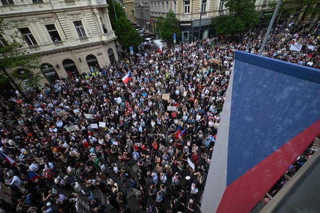 Rally and march in support of public Czech Radio and Czech Television, organised by Million Moments association, took place at the Old Town Square, Prague, Czech Republic, on May 5, 2026. Participants of the march in front of the Czech Radio building in Vinohrady. (CTKxPhoto MichaelaxRihova) CTKPhotoP2026050507984  CTKPhotoP2026050507984