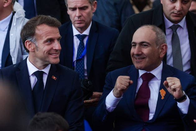 ARMENIA, GYUMRI - MAY 5, 2026: Emmanuel Macron (L), President of France, and Nikol Pashinyan, Prime Minister of Armenia, attend a concert titled Musical Bridge: Armenia - France and held in Vardanants Square to mark friendship between the two countries Gyumri Armenia  - ZUMAt113 20260505_zaa_t113_336 Copyright: xAlexanderxPatrinx
