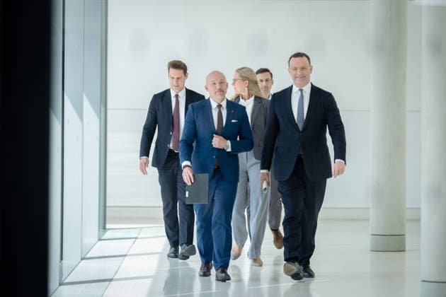 Bundestag parliamentary group, CDU CSU Bundestag, Bundestag parliamentary group, CDU CSU, Chairman, Jens Spahn, CDU, First Deputy, Alexander Hoffmann, CSU Berlin Berlin GER