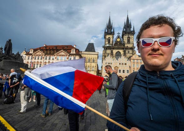 Rally and march in support of public Czech Radio and Czech Television, organised by Million Moments association, took place at the Old Town Square, Prague, Czech Republic, on May 5, 2026. March to proceed to Czech Radio building. (CTKxPhoto MichaelaxRihova) CTKPhotoP2026050508581  CTKPhotoP2026050508581
