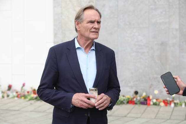 Burkhard Jung at the wreath-laying ceremony for the victims of the rampage In the pedestrian zone of Leipzigs city center on Monday, a 33-year-old man from Leipzig drove his car into a crowd of people Two people died and many were injured Only a bollard stopped the car at the end of Grimmaische Straße Leipzig, 05 05 2026 Copyright: xAgenturxMatthiasxWehnertx xM.xGränzdörferx