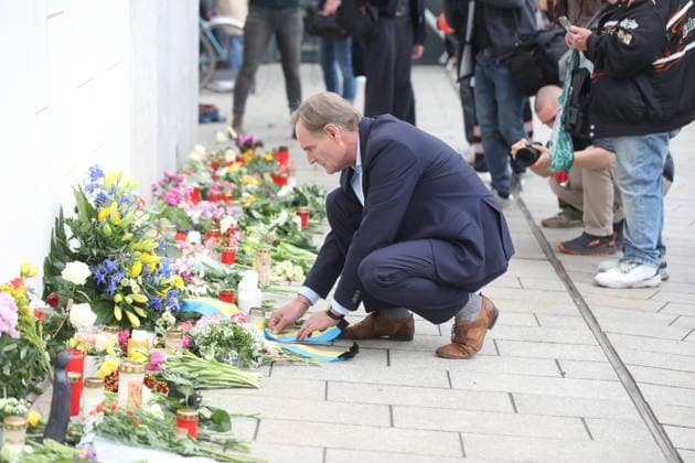 Burkhard Jung at the wreath-laying ceremony for the victims of the rampage In the pedestrian zone of Leipzigs city center on Monday, a 33-year-old man from Leipzig drove his car into a crowd of people Two people died and many were injured Only a bollard stopped the car at the end of Grimmaische Straße Leipzig, 05 05 2026 Copyright: xAgenturxMatthiasxWehnertx xM.xGränzdörferx