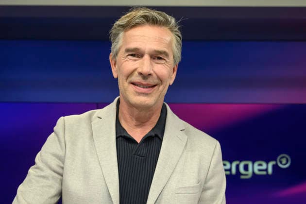 v l Dirk Steffens science journalist and presenter , GER, Berlin, Studio, as a guest on Maischberger, political talk show, TV, format, with presenter Sandra Maischberger, Das Erste, from Adlershof Am Studio 20, 05 May 2026, Copyright: HMBxMedia UwexKoch