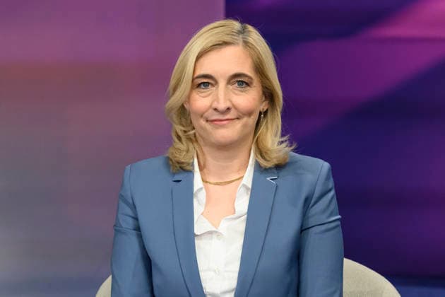 v l Nina Warken, CDU Federal Minister of Health , GER, Berlin, Studio, guest on Maischberger, political talk show, TV, format, with presenter Sandra Maischberger, Das Erste, from Adlershof Am Studio 20, 05 May 2026, Copyright: HMBxMedia UwexKoch