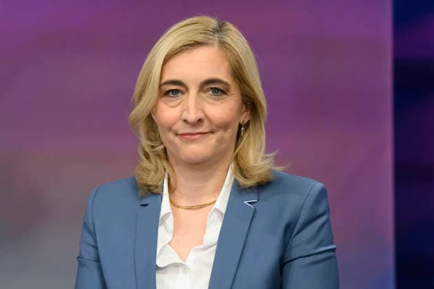 v l Nina Warken, CDU Federal Minister of Health , GER, Berlin, Studio, guest on Maischberger, political talk show, TV, format, with presenter Sandra Maischberger, Das Erste, from Adlershof Am Studio 20, 05 May 2026, Copyright: HMBxMedia UwexKoch