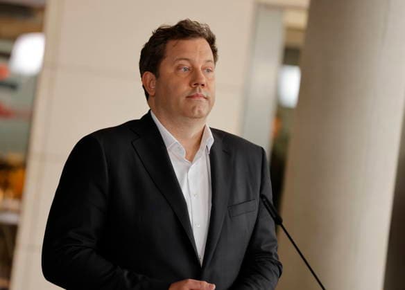 Lars Klingbeil, SPD, Federal Minister of Finance, Germany, Berlin, Reichstag, SPD parliamentary group, press conference