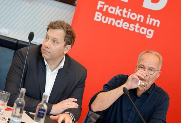 Lars Klingbeil, SPD, Federal Minister of Finance, Chairman of the SPD parliamentary group in the Bundestag, Matthias Miersch, Germany, Berlin, Reichstag, SPD parliamentary group in the Bundestag