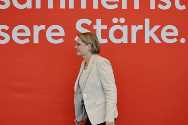 Dr. Stefanie Hubig, Federal Minister of Justice and Consumer Protection, SPD, Germany, Berlin, Reichstag, SPD parliamentary group in the Bundestag