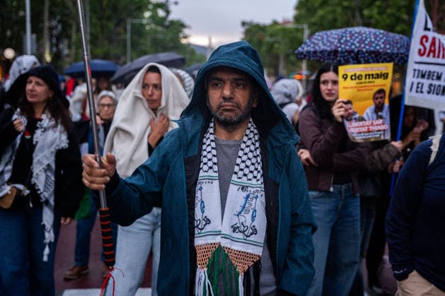 May 5, 2026, Barcelona, Barcelona, Spain: Protesters at the EU headquarters in Barcelona demand the release of Global Sumud Flotilla activists Saif Abukeshek and Thiago oÂvila, whose detention in Israel was extended for six more days. The group was intercepted in international waters while sailing to Gaza. Barcelona Spain  - ZUMAa239 20260505_zip_a239_012 Copyright: xMarcxAsensioxClupesx