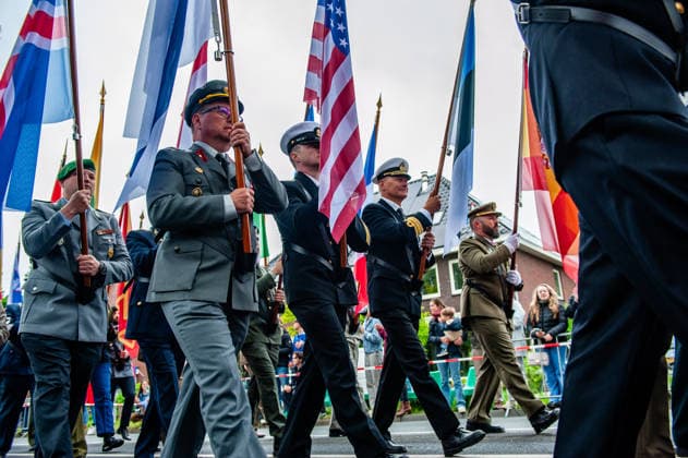 Liberation Day parade held in Wageningen - 05 May 2026 Army people are seen marching with flags from different countries. The Liberation Parade reunites veterans and military successors to pay tribute to all those who gave their lives during WWII and to international military cooperation. Like in previous years, Canadian and English WWII veterans led the parade. Wageningen Netherlands Copyright: xAnaxFernandezx xSOPAxImagesx Ana_Fernandez_05052026_LiberationDayWageningen_018