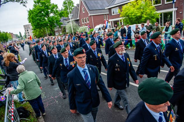 Liberation Day parade held in Wageningen - 05 May 2026 Dutch veterans are marching in a big group. The Liberation Parade reunites veterans and military successors to pay tribute to all those who gave their lives during WWII and to international military cooperation. Like in previous years, Canadian and English WWII veterans led the parade. Wageningen Netherlands Copyright: xAnaxFernandezx xSOPAxImagesx Ana_Fernandez_05052026_LiberationDayWageningen_022
