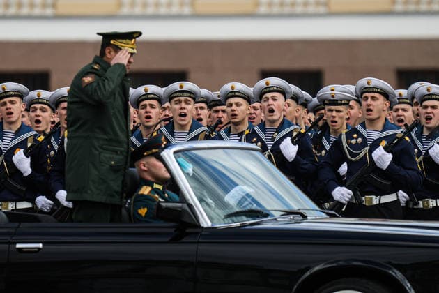 Rehearsal for the 81st Victory Day Parade in St. Petersburg, Russia - 05 May 2026 A military officer stands in an open-top car reviewing a formation of naval personnel during a rehearsal for the 81st Victory Day Parade on Palace Square. The rehearsal of parade units on foot took place on Palace Square in St. Petersburg in preparation for the 81st anniversary of Victory in the Great Patriotic War. Units of the Leningrad Military District, cadets from military academies, and representatives of law enforcement agencies participated in the training. The specialists practiced their marching skills and drill techniques accompanied by a combined military orchestra. On May 9, 1945 (Moscow time), the Act of Unconditional Surrender of Germany came in Copyright: xArtemxPriakhinx xSOPAxImagesx APR_5494
