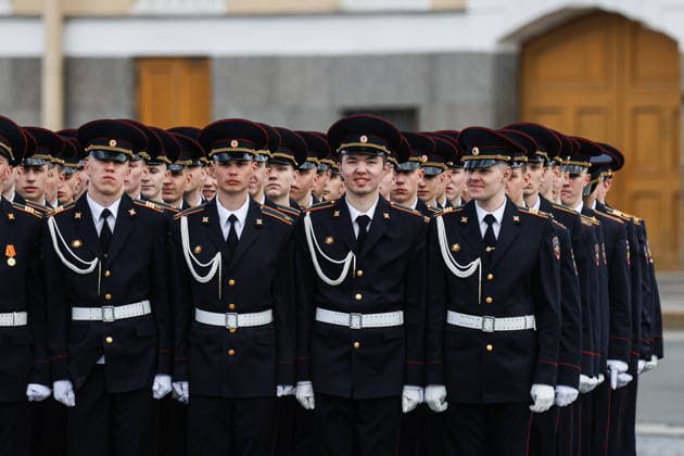 Rehearsal for the 81st Victory Day Parade in St. Petersburg, Russia - 05 May 2026 A formation of military cadets in black dress uniforms stands on Palace Square during a technical rehearsal for the 81st Victory Day Parade. The rehearsal of parade units on foot took place on Palace Square in St. Petersburg in preparation for the 81st anniversary of Victory in the Great Patriotic War. Units of the Leningrad Military District, cadets from military academies, and representatives of law enforcement agencies participated in the training. The specialists practiced their marching skills and drill techniques accompanied by a combined military orchestra. On May 9, 1945 (Moscow time), the Act of Unconditional Surrender of Germany came into force. For Copyright: xArtemxPriakhinx xSOPAxImagesx APR_5697