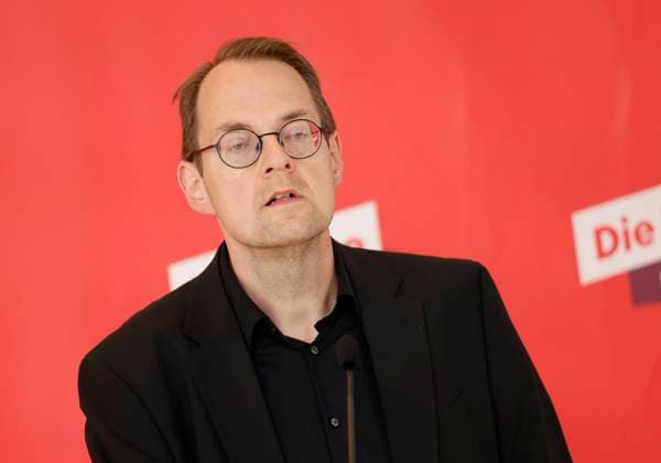 Germany, Berlin, Reichstag, Left Party parliamentary group in the Bundestag, Press conference with Sören Pellmann