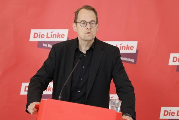 Germany, Berlin, Reichstag, Left Party parliamentary group in the Bundestag, Press conference with Sören Pellmann