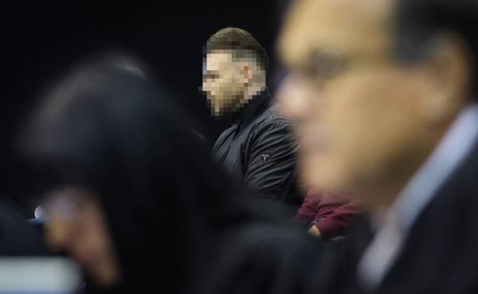 The accused Paolo Falzone and Civil party lawyer Jean-Philippe Mayence pictured during the third day of the trial of P. and A. Falzone, at the Court of Appeal of Mons, on Wednesday 06 May 2026. The trial of the two men concerns the 2022 tragedy in Strepy-Bracquegnies, where a car plowed into a carnival parade around 5:00. Six people died at the scene, and a seventh months later in the hospital. P. Falzone is charged with seven murder and 81 attempted murder. A. Falzone with failure to render aid to a person in danger.  VIRGINIExLEFOUR 173004017