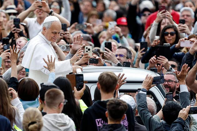May 6, 2026, Vatican City, ITALIA ROMA: Pope Leo XIV during the weekly general audience in Saint Peters Square, Vatican City, 06 May 2026. ANSA ANGELO CARCONI. Vatican City ITALIA ROMA  - ZUMAa110 20260506_zaf_a110_001 Copyright: xAngeloxCarconix