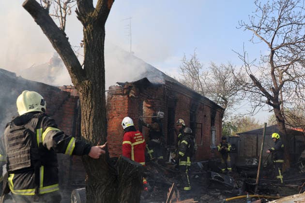 Firefighters extinguish a fire in a private house that was hit by a Russian strike drone, Kharkiv, Ukraine, May 6, 2026. On Wednesday morning, Russian troops attacked Kharkiv with Shahed-type drones. Strikes on residential areas in the Novobavarskyi and Shevchenkivskyi districts injured two people. (Photo by Viacheslav Madiievskyi Ukrinform) Russian drone destroys house in Kharkiv  Copyright: xViacheslavxMadiievskyix