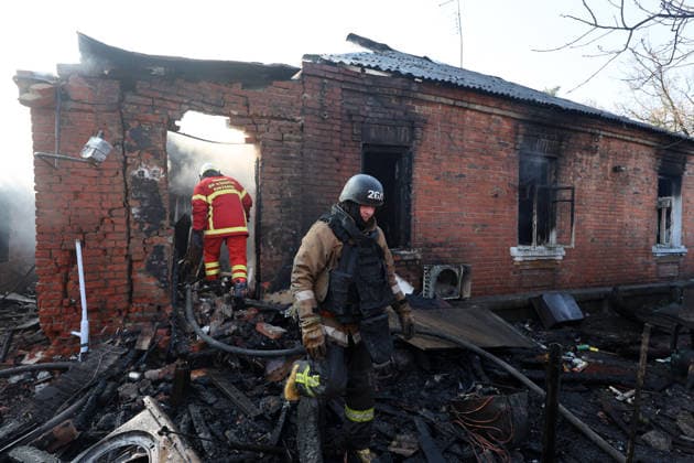 Firefighters extinguish a fire in a private house that was hit by a Russian strike drone, Kharkiv, Ukraine, May 6, 2026. On Wednesday morning, Russian troops attacked Kharkiv with Shahed-type drones. Strikes on residential areas in the Novobavarskyi and Shevchenkivskyi districts injured two people. (Photo by Viacheslav Madiievskyi Ukrinform) Russian drone destroys house in Kharkiv  Copyright: xViacheslavxMadiievskyix