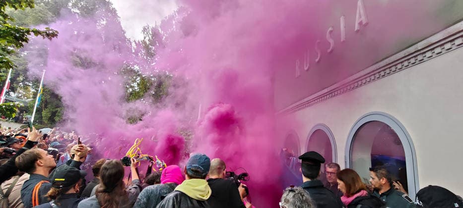 Venice Biennale - Pussy Riot protests at the Russian Pavilion  Copyright: xMatteoxChinellatox xipa-agency.netx xMatteoxChinellatox IPA_Agency_IPA74466151