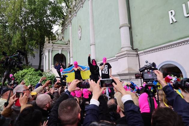 Italy, 06 05 2026, Venice, Biennale di Venezia, Art Biennale Italy, 06 05 2026, Venice, Biennale di Venezia, Art Biennale, Ukrainians block the pavilion of Russia at the opening of the 61 La Biennale di Venezia with loud music and shouting