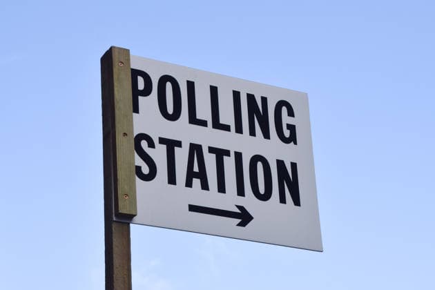 May 6, 2026, London, England, United Kingdom: A Polling Station sign has been installed in Central London ahead of the local council elections, taking place on 7th May. London United Kingdom  - ZUMAv130 20260506_zip_v130_002 Copyright: xVukxValcicx