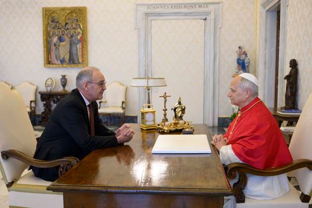 ITALY- REL VATICAN -POPE LEO XVI MEETS WITH HIS EXCELLENCY MR.GUY PARMELIN PRESIDENT OF THE SWISS CONFEDERATION May 6, 2026 ITALY REL - Vatican, May 6, 2026 Pope Leo XIV meets with His Excellency Mr. Guy Parmelin, President of the Swiss Confederation, who will attend the swearing-in ceremony for the new recruits of the Pontifical Swiss Guard at the Vatican EDITORIAL USE ONLY - NO BOOKS Copyright: xVATICANxMEDIAx xCatholicxPressxPhotox