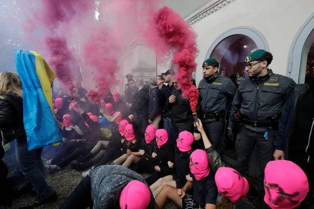 May 6, 2026, Venice, Rome, Italy: Pussy Riot storms the Venice Biennale with a protest staged in front of the Moscow Pavilion, Venice, 06 05 2026 Venice Italy  - ZUMAa289 20260506_zia_a289_026 Copyright: xMircoxToniolox xAgfx