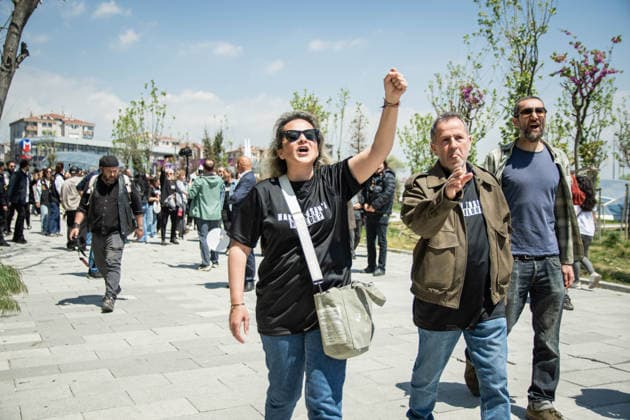 May 6, 2026, Istanbul, Istanbul, Turkey: Friends, family members, environmental activists and press workers gather outside the courthouse for the first hearing of Hakan Tosun, an environmental activist and journalist who was brutally killed in a street attack on October 10. Demonstrators demand justice, transparency in the investigation process, and accountability for all those responsible, including alleged perpetrators and those accused of covering up the crime. Protesters emphasize systemic impunity, failures in the investigation, and the broader struggle for environmental justice across Turkey. Istanbul Turkey - ZUMAt171 20260506_zip_t171_009 Copyright: xAbdullahxTepelix