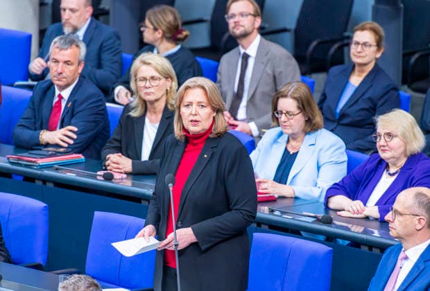 Bärbel Bas Question Time in the Bundestag EUR, Germany, Berlin, 06 05 2026 Questioning the Federal Government Federal Minister for Economic Cooperation and Development and Bärbel Bas SPD , Federal Minister for Labor and Social Affairs answer questions from MPs
