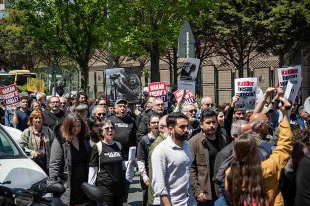 May 6, 2026, Istanbul, Istanbul, Turkey: Friends, family members, environmental activists and press workers gather outside the courthouse for the first hearing of Hakan Tosun, an environmental activist and journalist who was brutally killed in a street attack on October 10. Demonstrators demand justice, transparency in the investigation process, and accountability for all those responsible, including alleged perpetrators and those accused of covering up the crime. Protesters emphasize systemic impunity, failures in the investigation, and the broader struggle for environmental justice across Turkey. Istanbul Turkey - ZUMAt171 20260506_zip_t171_025 Copyright: xAbdullahxTepelix